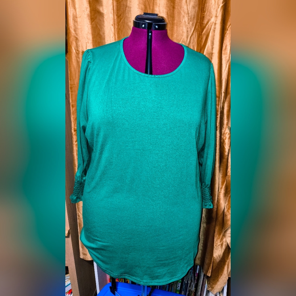 Elegant Green Women's Blouse